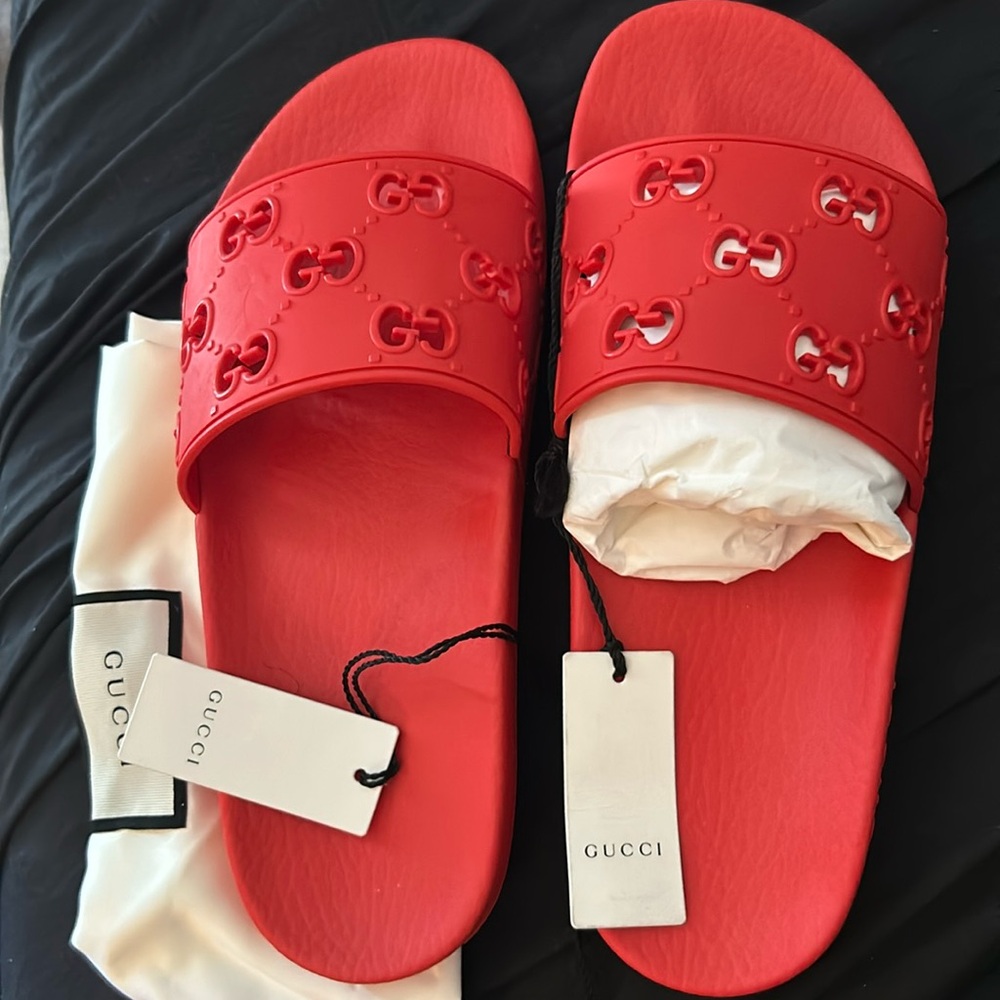 Authentic Gucci Red Slides 9 women brand new